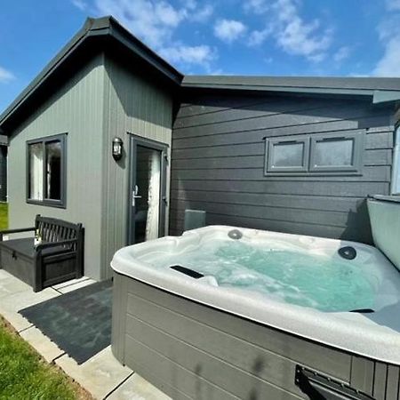 *Luxury Holiday Home With Hot Tub Close To Beach* Penally Extérieur photo