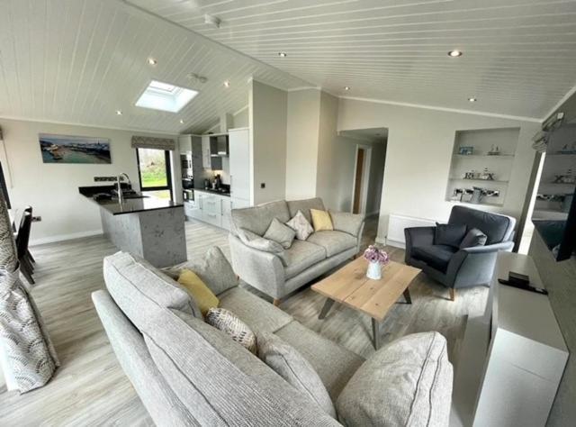 *Luxury Holiday Home With Hot Tub Close To Beach* Penally Extérieur photo