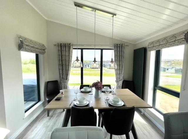 *Luxury Holiday Home With Hot Tub Close To Beach* Penally Extérieur photo