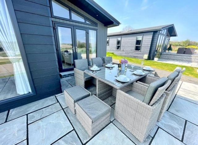 *Luxury Holiday Home With Hot Tub Close To Beach* Penally Extérieur photo