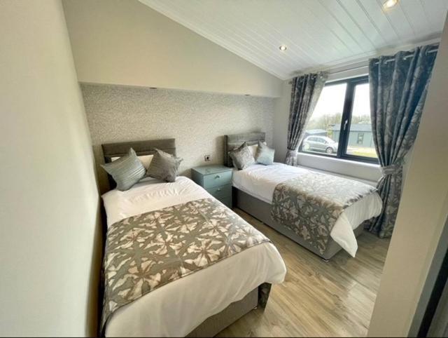 *Luxury Holiday Home With Hot Tub Close To Beach* Penally Extérieur photo